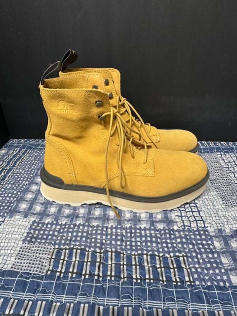 Sorel Hi-Line Boots NWOT Woman's Size 8